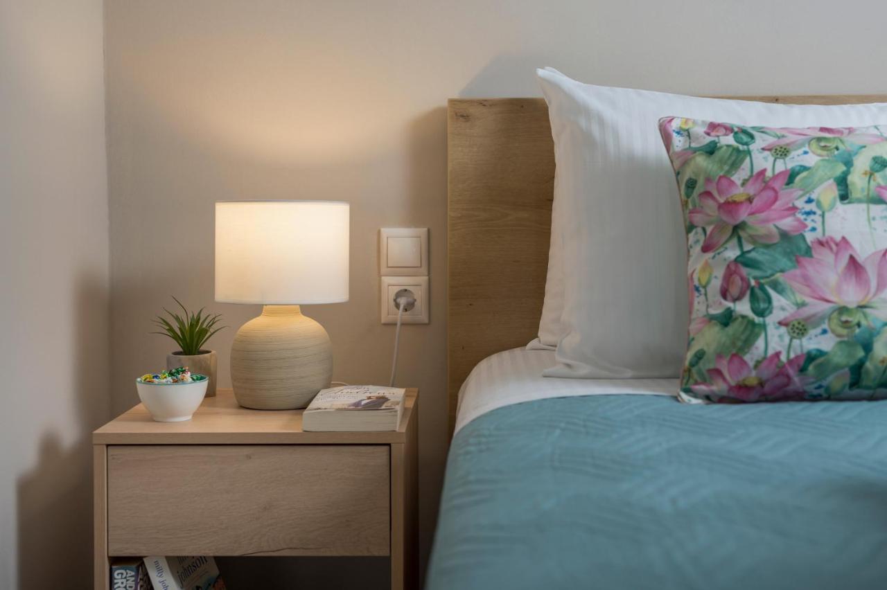 Floral Beach Apt With Lux Extras & Special Treats Kolymbari Exterior photo